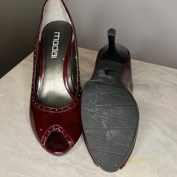 Burgundy Open Toe Patent Leather Spectator Style Pumps - Picture 6 of 6